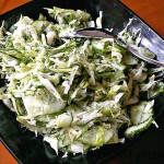 Простой в приготовлении – вкусный в употреблении: салат с капустой «Летний».