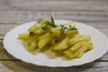Хрустящая и аппетитная картошка фри в духовке